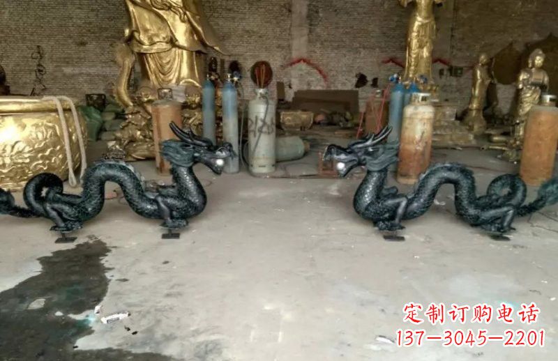 泰安广场青铜双龙戏珠雕塑
