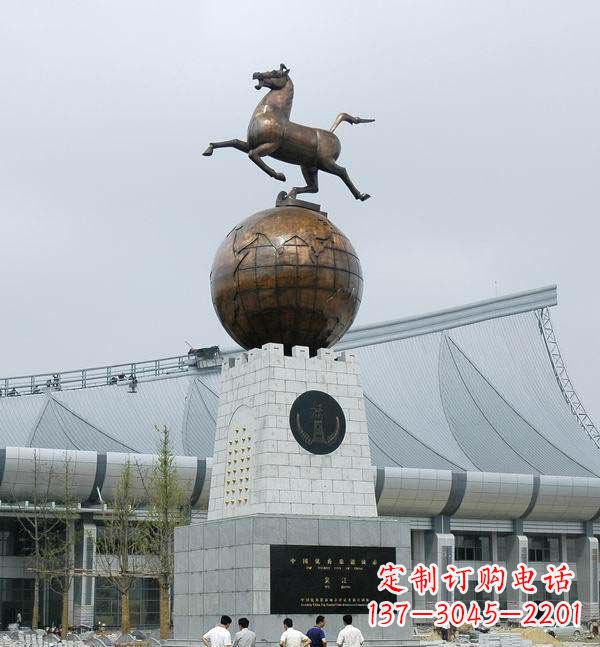 泰安世界地球铜雕,完美展现地球的神秘与美丽