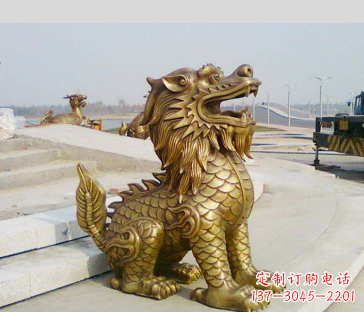泰安广场铸铜狮子雕塑