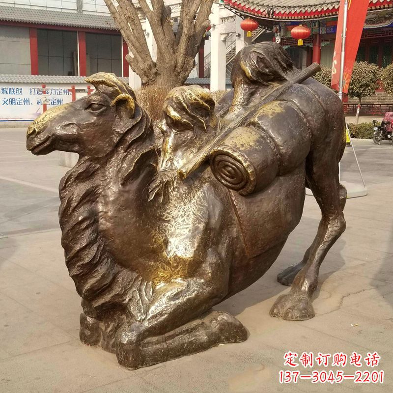 泰安跪俯的骆驼铜雕