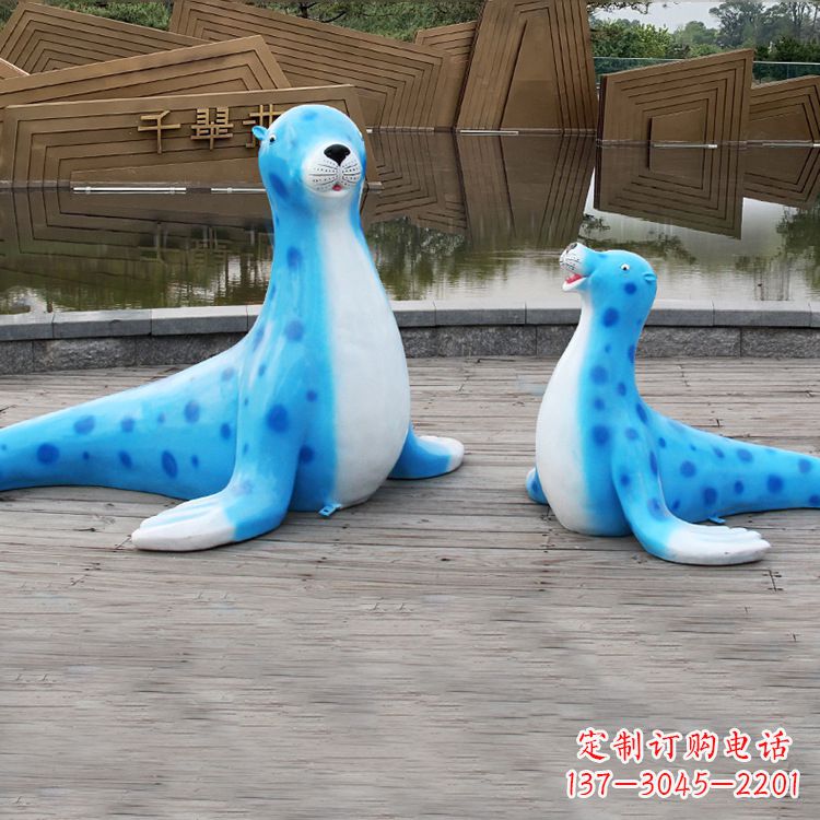 泰安海豹玻璃钢卡通雕塑——展现优雅的豹纹完美艺术