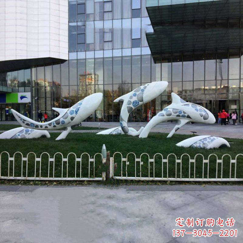 泰安城市绿地观赏海豚雕塑