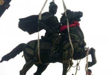 泰安仰望古代将军，来一场跨越时空的雕塑之旅