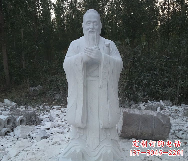 泰安传承中国文化的孔子雕塑