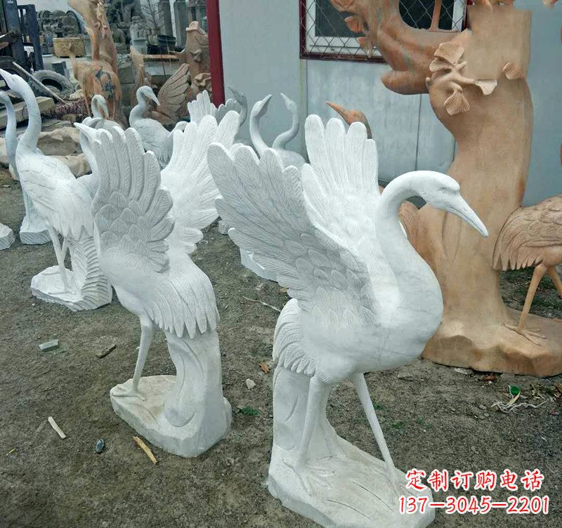 泰安装点家园的仙鹤石雕