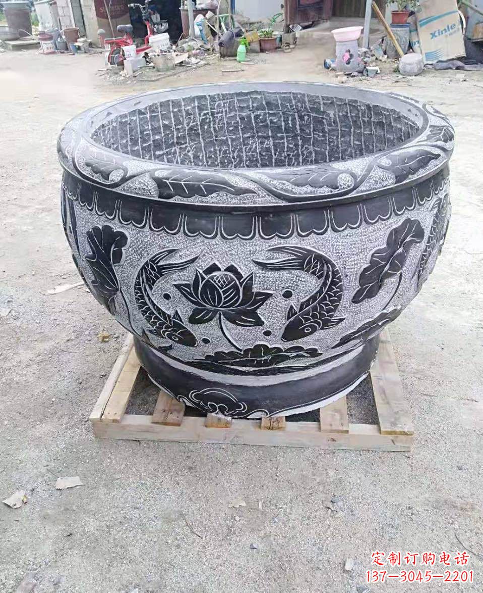 泰安精美鲤鱼雕塑,一颗荷花必不可少