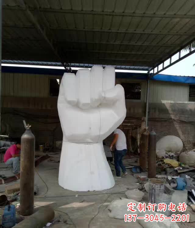 泰安中领雕塑推出户外不锈钢拳头雕塑