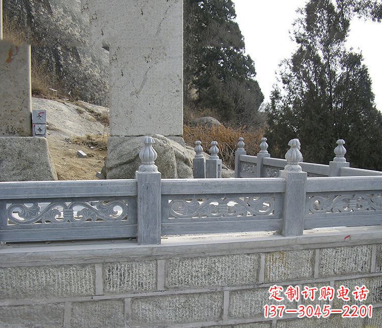 泰安中领雕塑:门神镇守!大理石栏板石雕