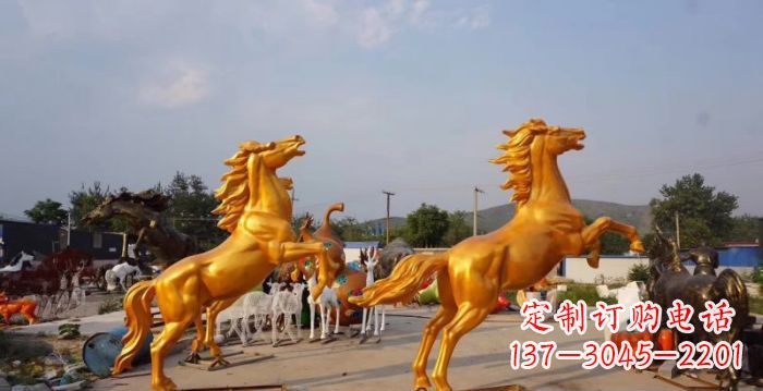 泰安黄铜色奔马铜雕