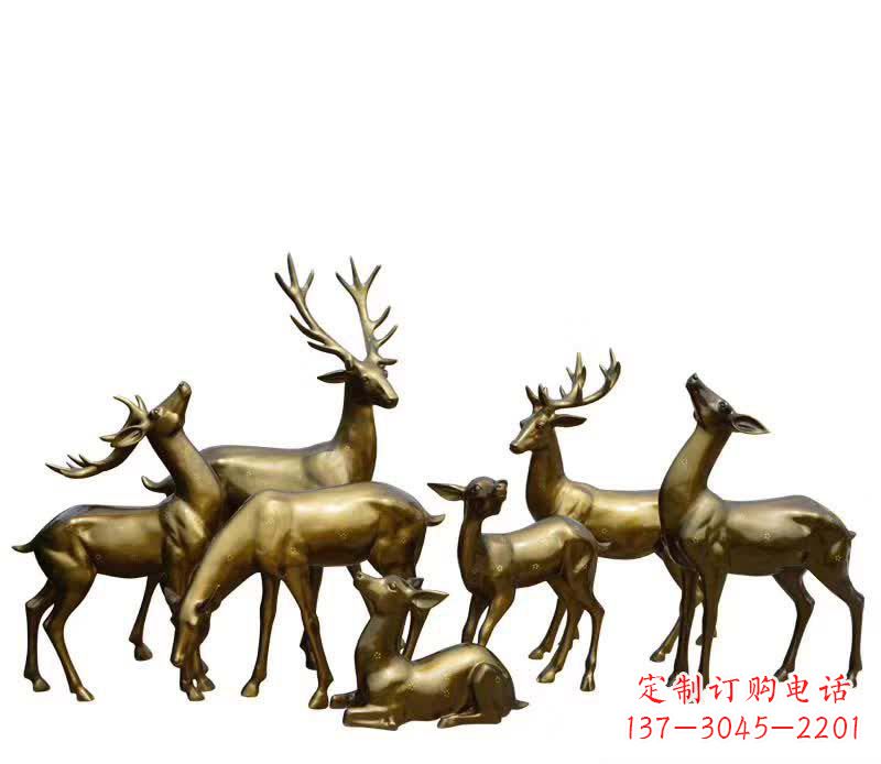 泰安精致精美,欣赏黄铜色鹿群雕塑