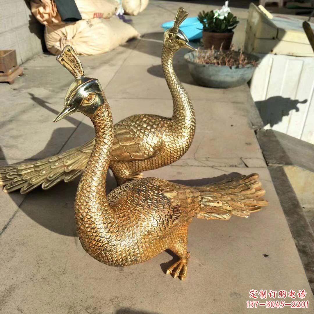 泰安黄铜铸造孔雀雕塑