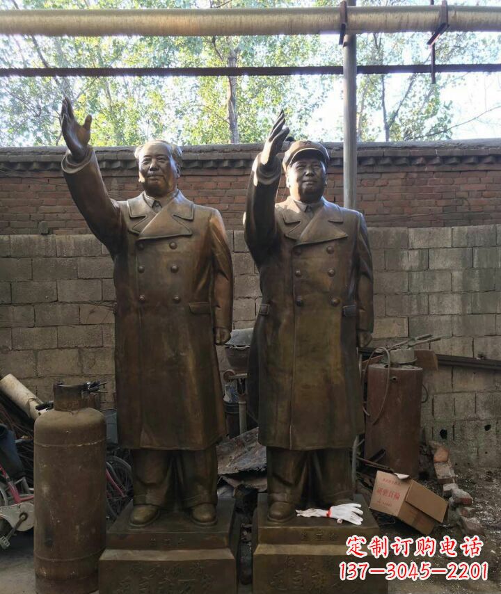 泰安毛主席伟人铜雕——永恒的领袖形象