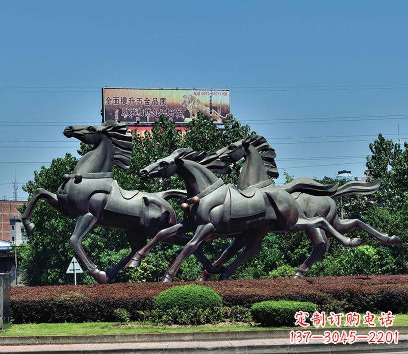 泰安非凡运动,街边奔马铜雕塑