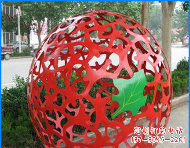 泰安街边不锈钢镂空球和树叶景观雕塑