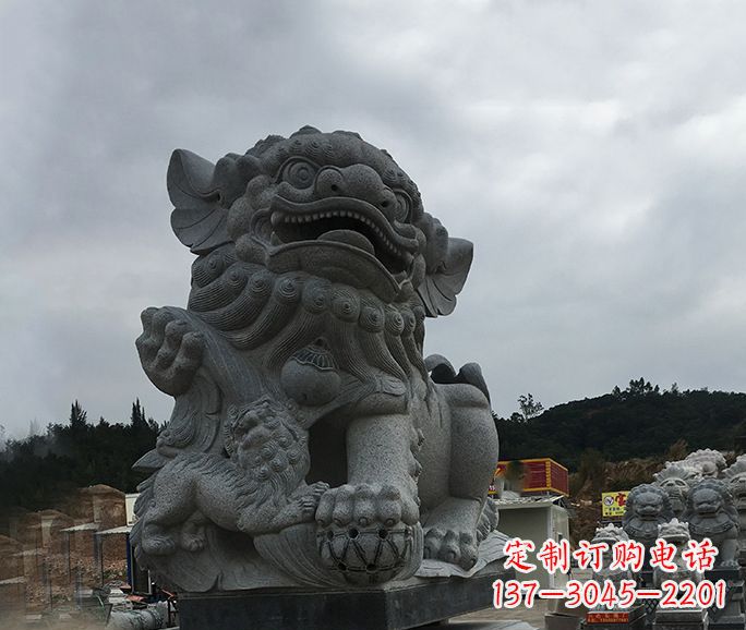 泰安街边景观南方狮子石雕