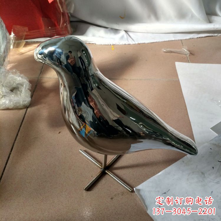 泰安精致现代镜面不锈钢鸽子雕塑