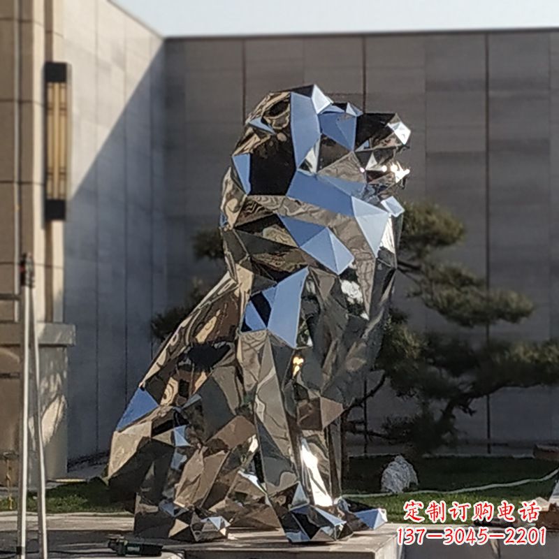 泰安镜面不锈钢几何块状狮子雕塑