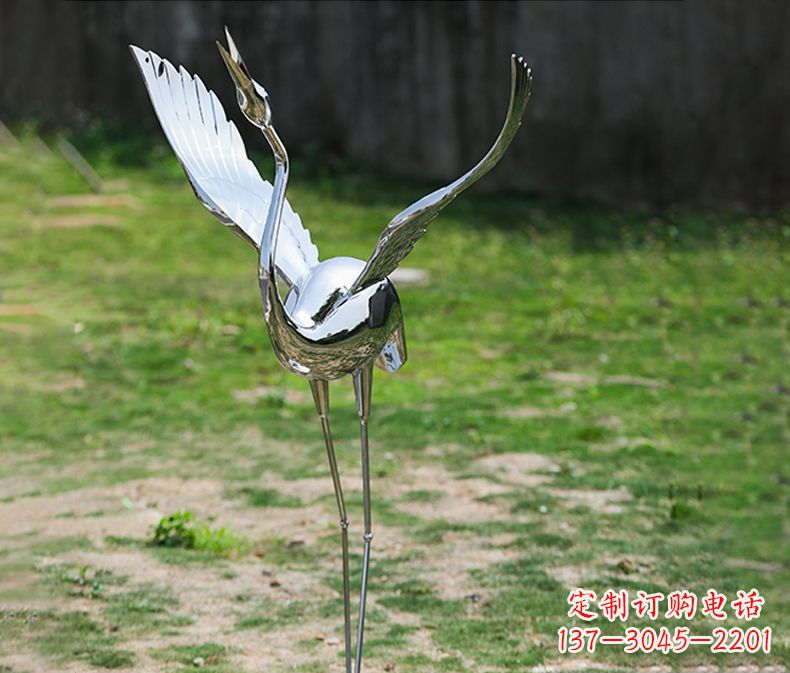 泰安高端定制丹顶鹤展翅不锈钢雕塑