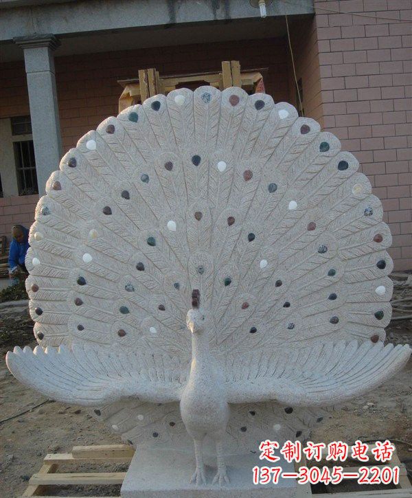 泰安精美雕塑,定制孔雀开屏石雕