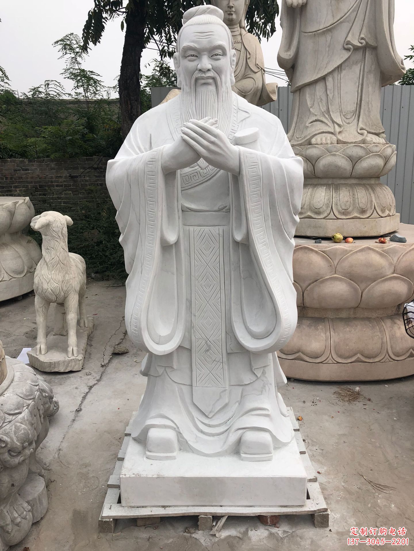 泰安孔子人物铜雕塑