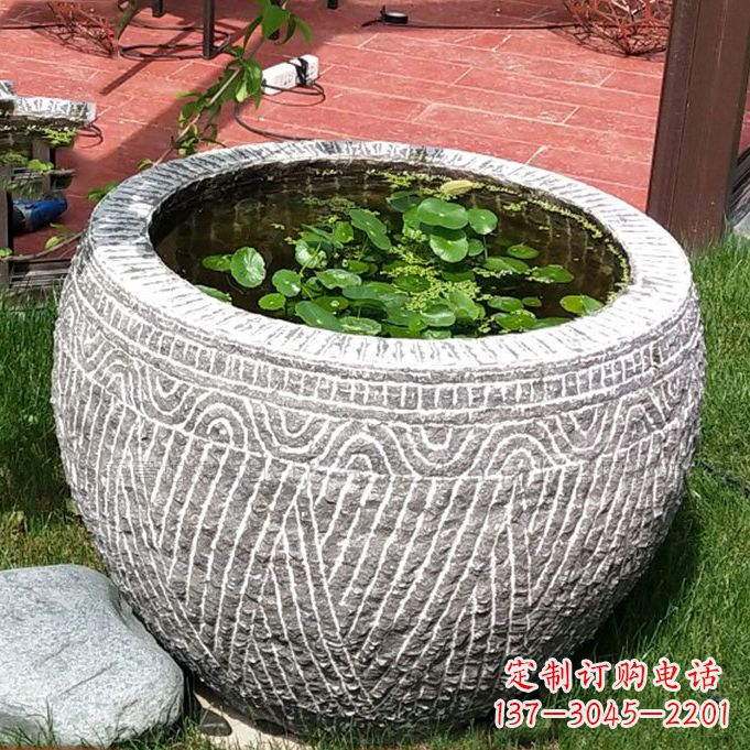 泰安老青石花盆雕塑:独特的家居艺术装饰