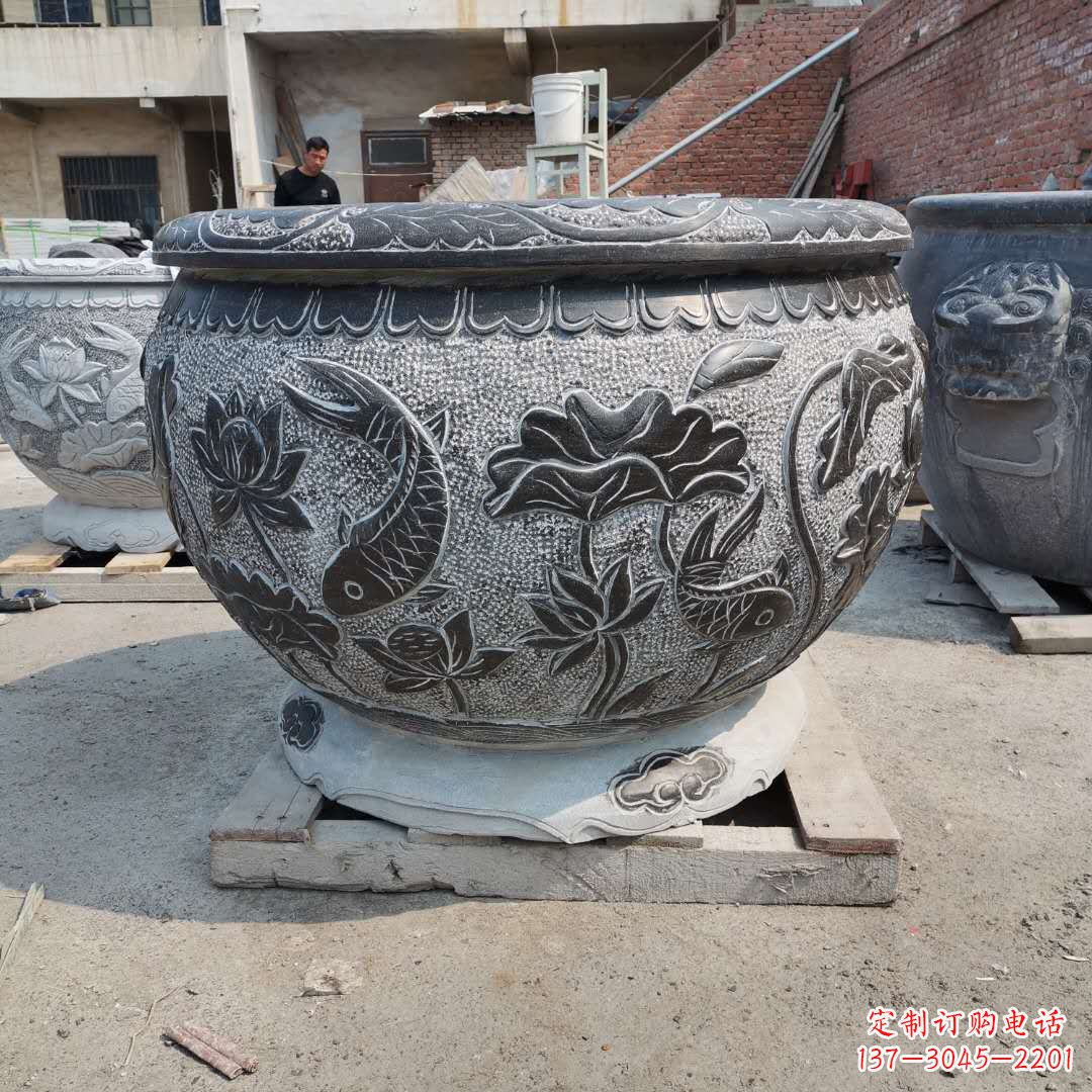 泰安老青石园林石雕水缸,享受自然之美