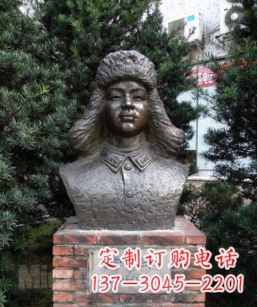 泰安领雕塑:全国首创雷锋青铜胸像
