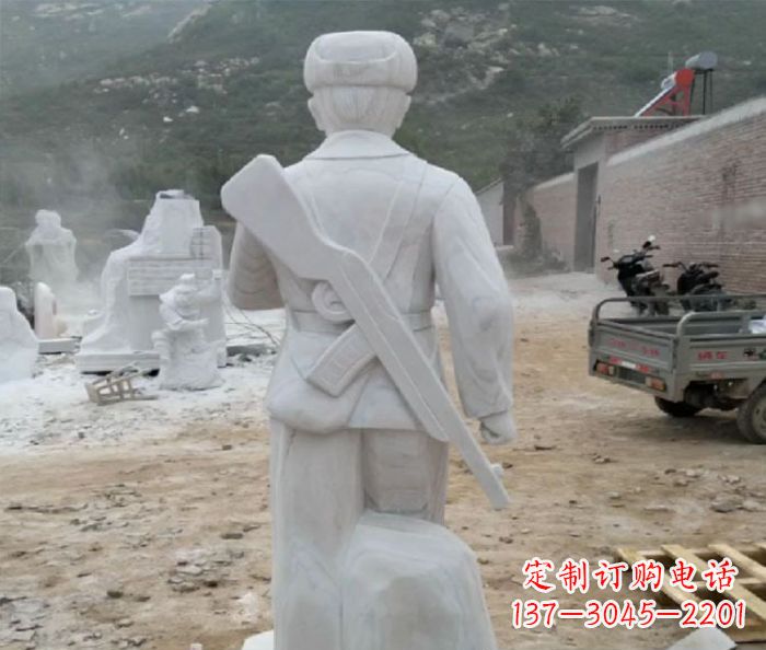 泰安来自中领雕塑的经典定制雷锋雕塑