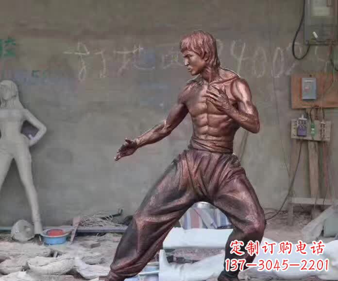 泰安李小龙铜雕,精美尽显传奇风采
