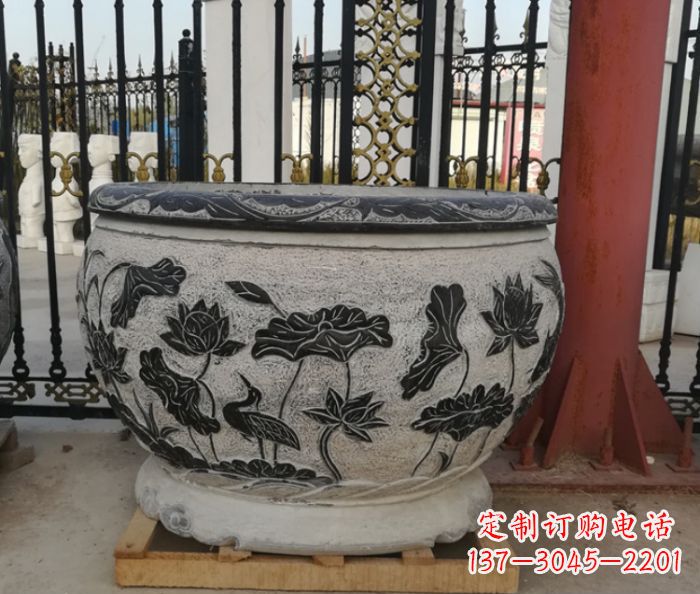 泰安连年有鱼石浮雕圆形荷花水缸