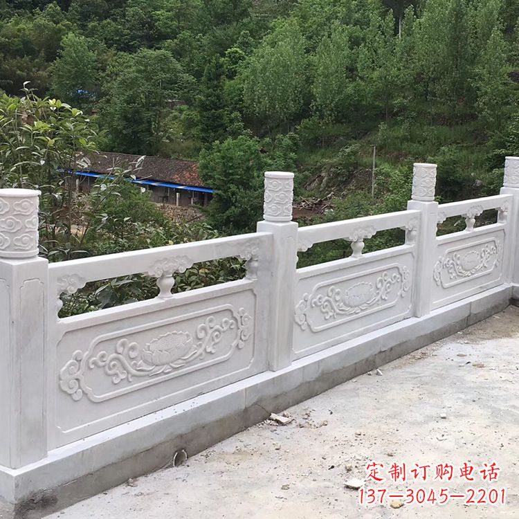 泰安莲花纹石栏板雕塑,为你树立华丽边框