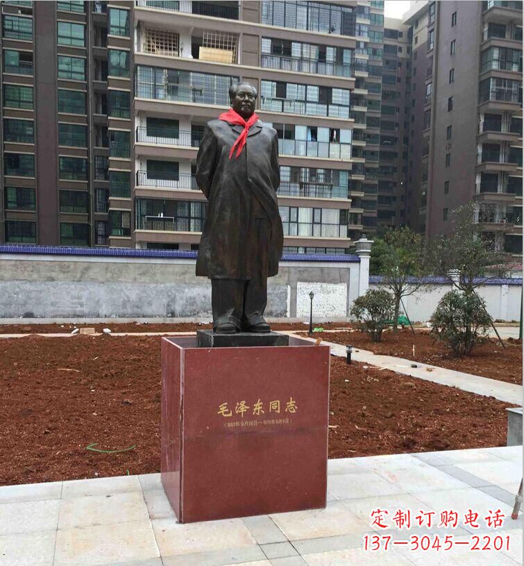泰安毛泽东铜雕
