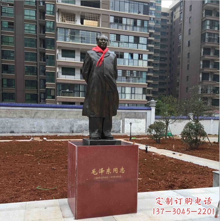 泰安毛主席伟人铜雕,让传承历史文脉!