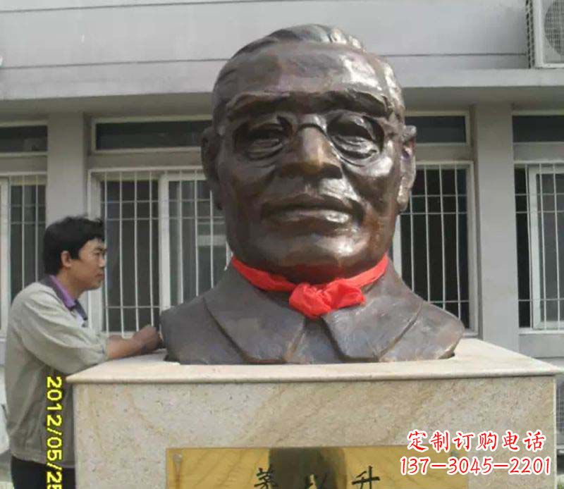 泰安领雕塑:打造精致头像铜雕