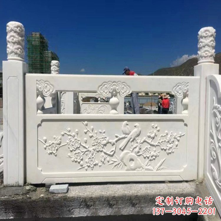 泰安梅花石雕塑栏板——为您的室内外空间带来精美的艺术气息