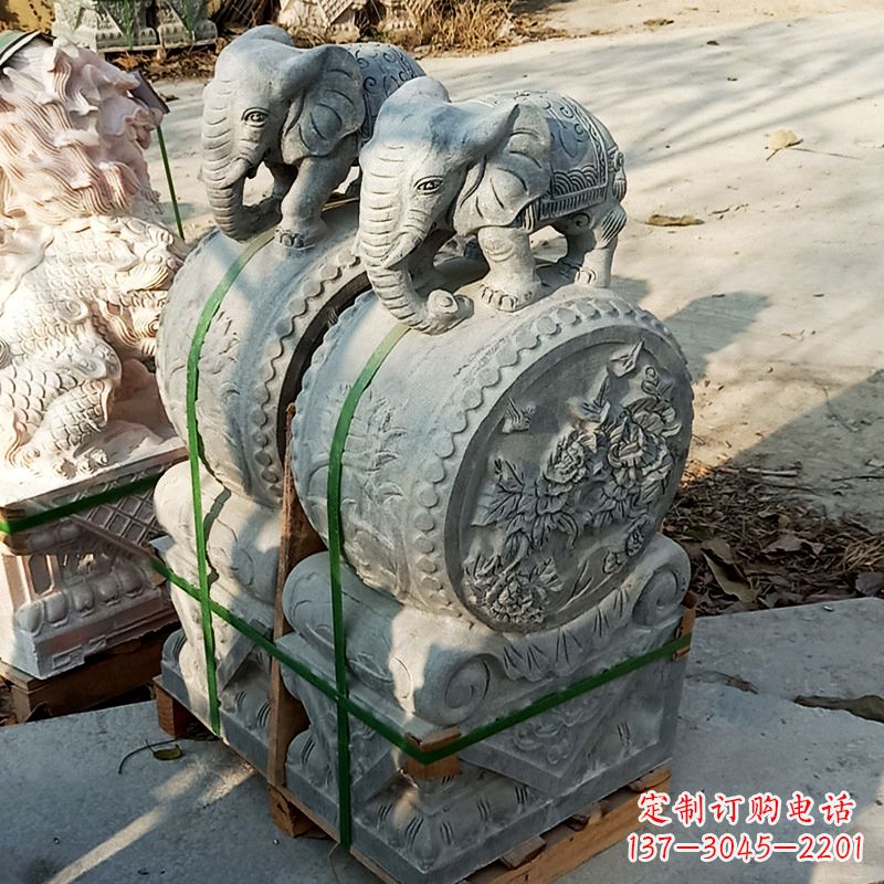 泰安门墩石雕貔貅