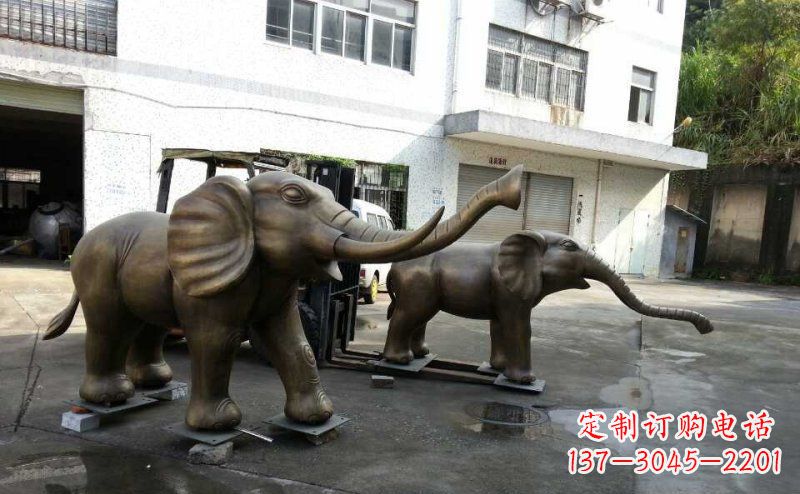 泰安门口大象动物铜雕