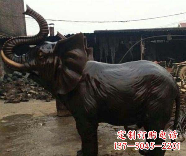 泰安门口大象铜雕
