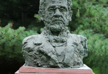 泰安路易斯·巴斯德铜雕头像雕塑，纪念医学院著名人物