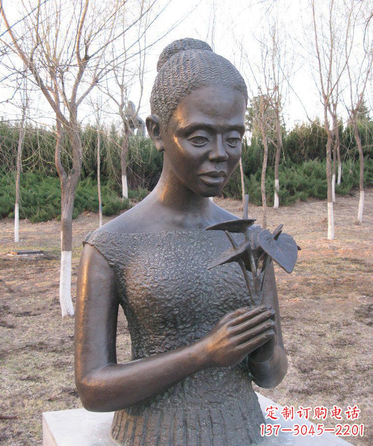 泰安浪漫艺术·女人铜雕