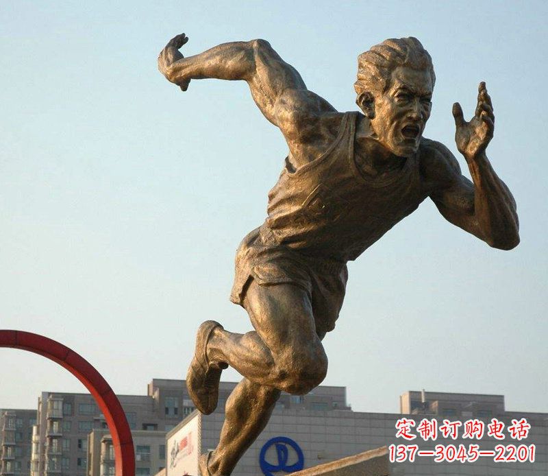 泰安把运动热情融入铜雕-男人雕塑