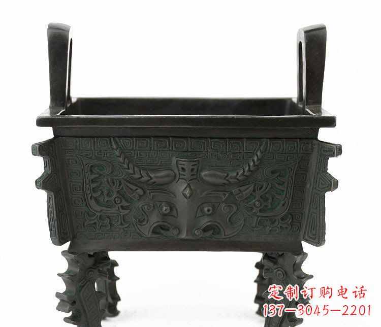 泰安精致的牛头铜鼎铜雕