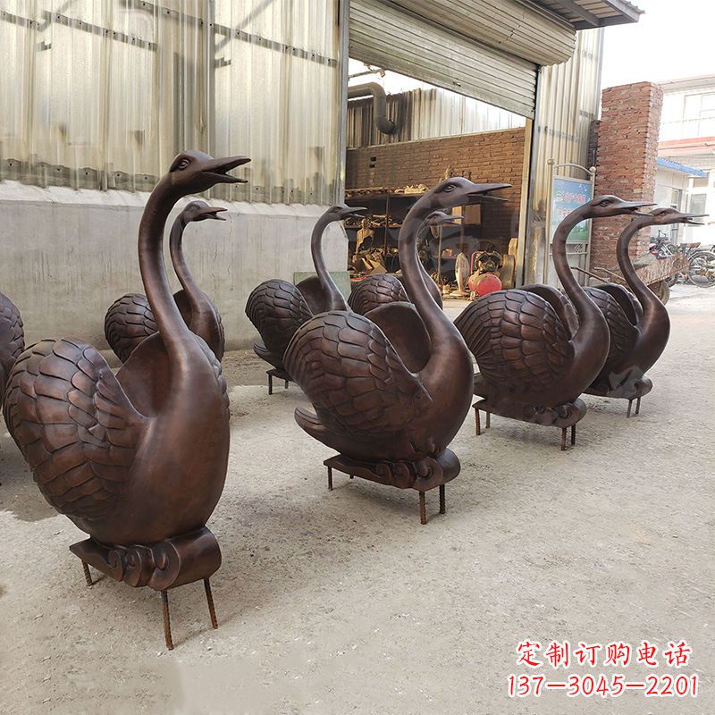 泰安中领雕塑天鹅铜雕是一款精美的艺术作品,既…