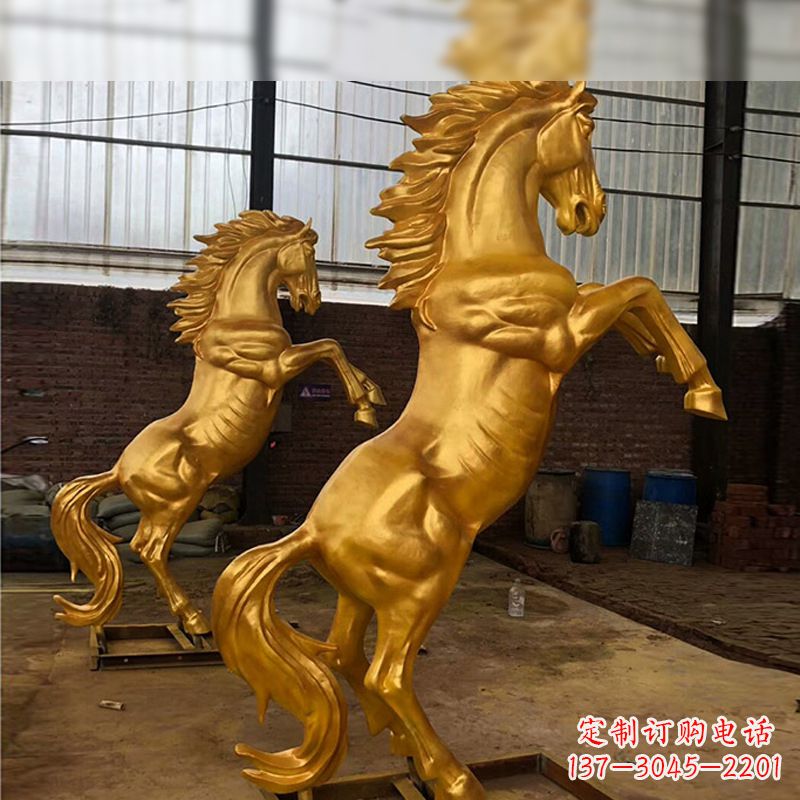 泰安精美马雕塑,精锐漆金马儿