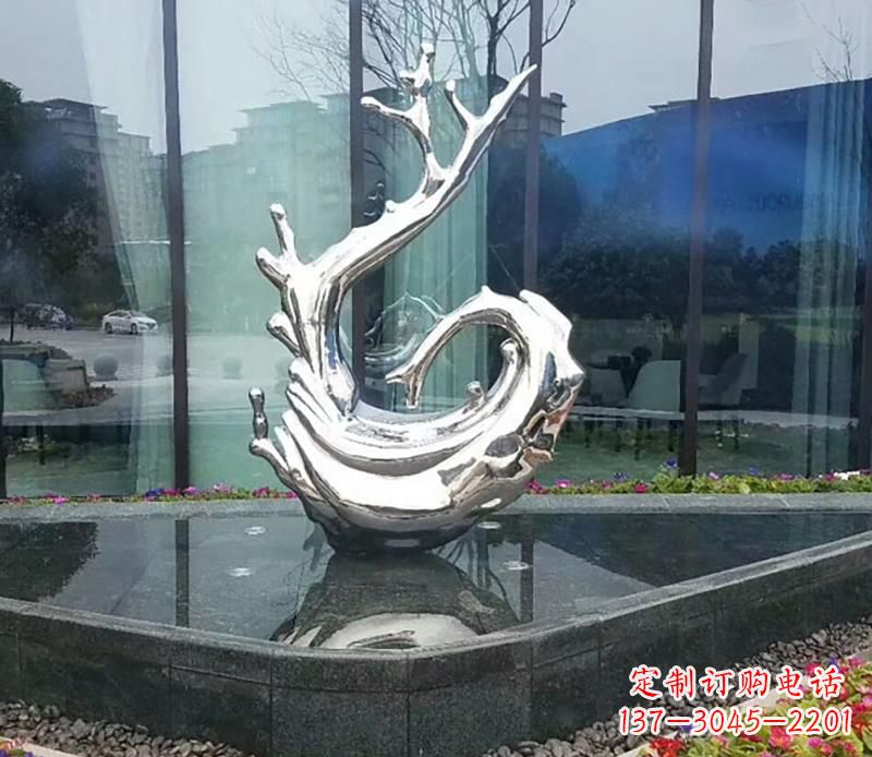 泰安炫耀雕塑——不锈钢火苗抽象雕塑