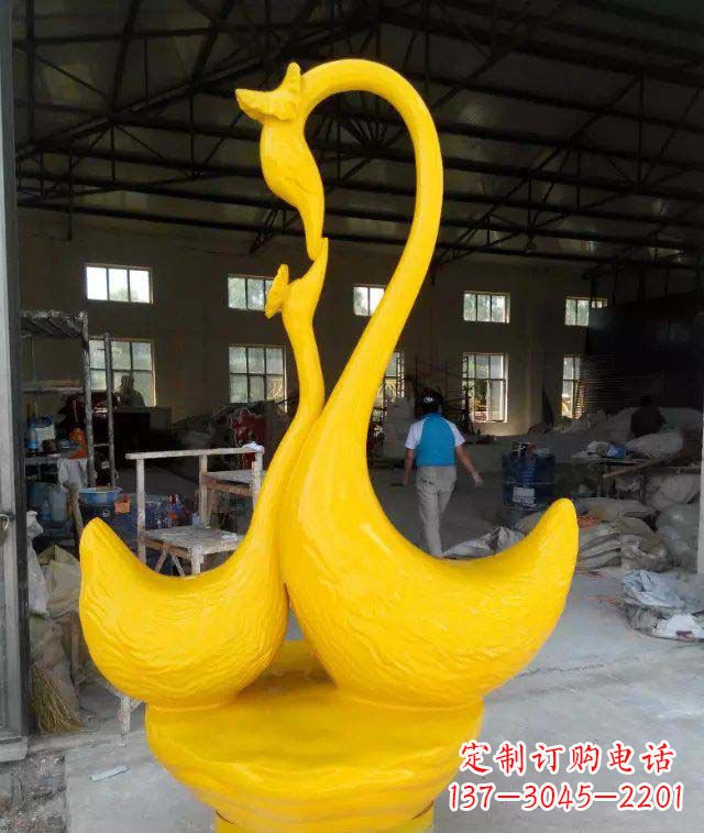 泰安精致的天鹅玻璃钢雕塑