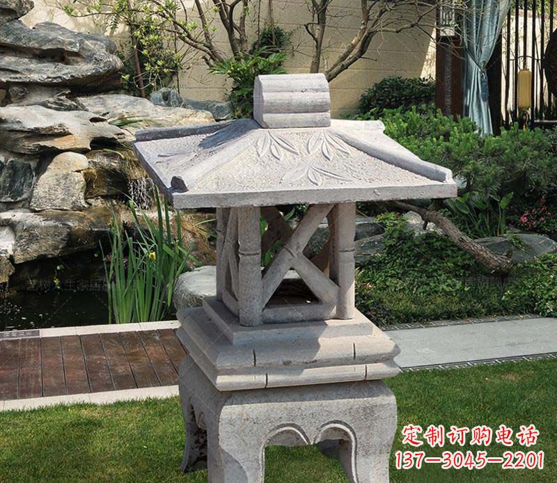 泰安青石草坪照明灯——装点环境的美丽石灯雕塑