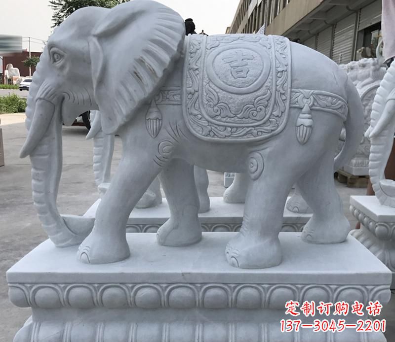 泰安青石纳福动物大象