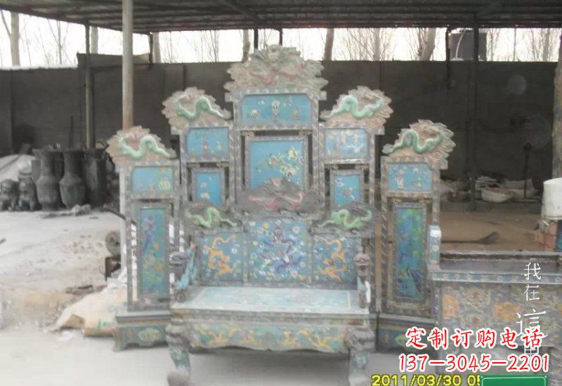 泰安青铜仿古龙椅雕塑,精美传神