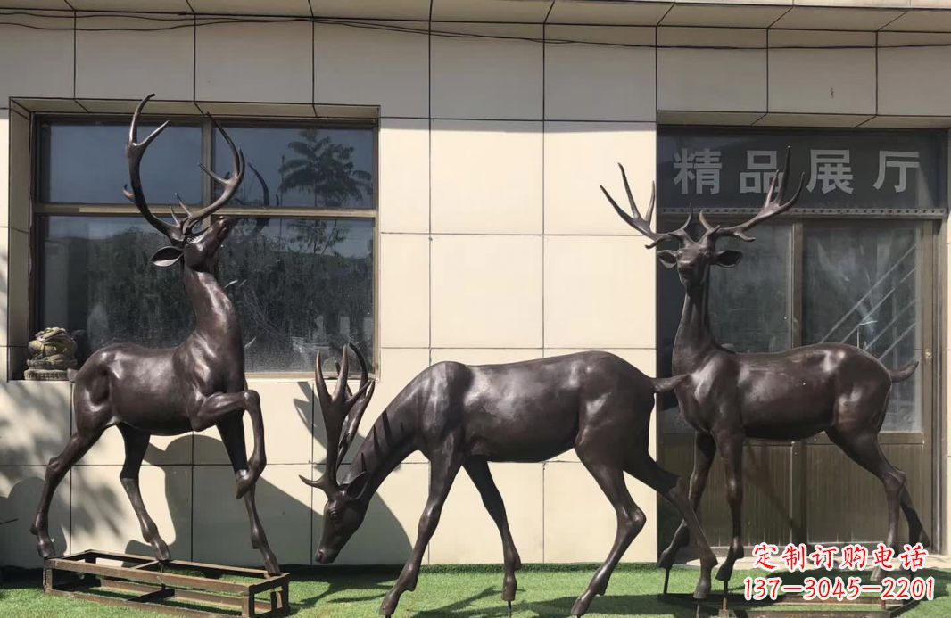 泰安群鹿铜雕塑